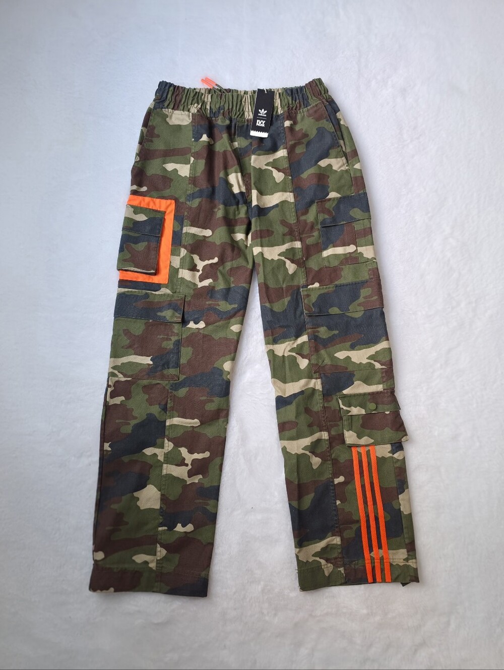 NWT Adidas x Ivy Park Canvas Camo Cargo Pants | Unisex M